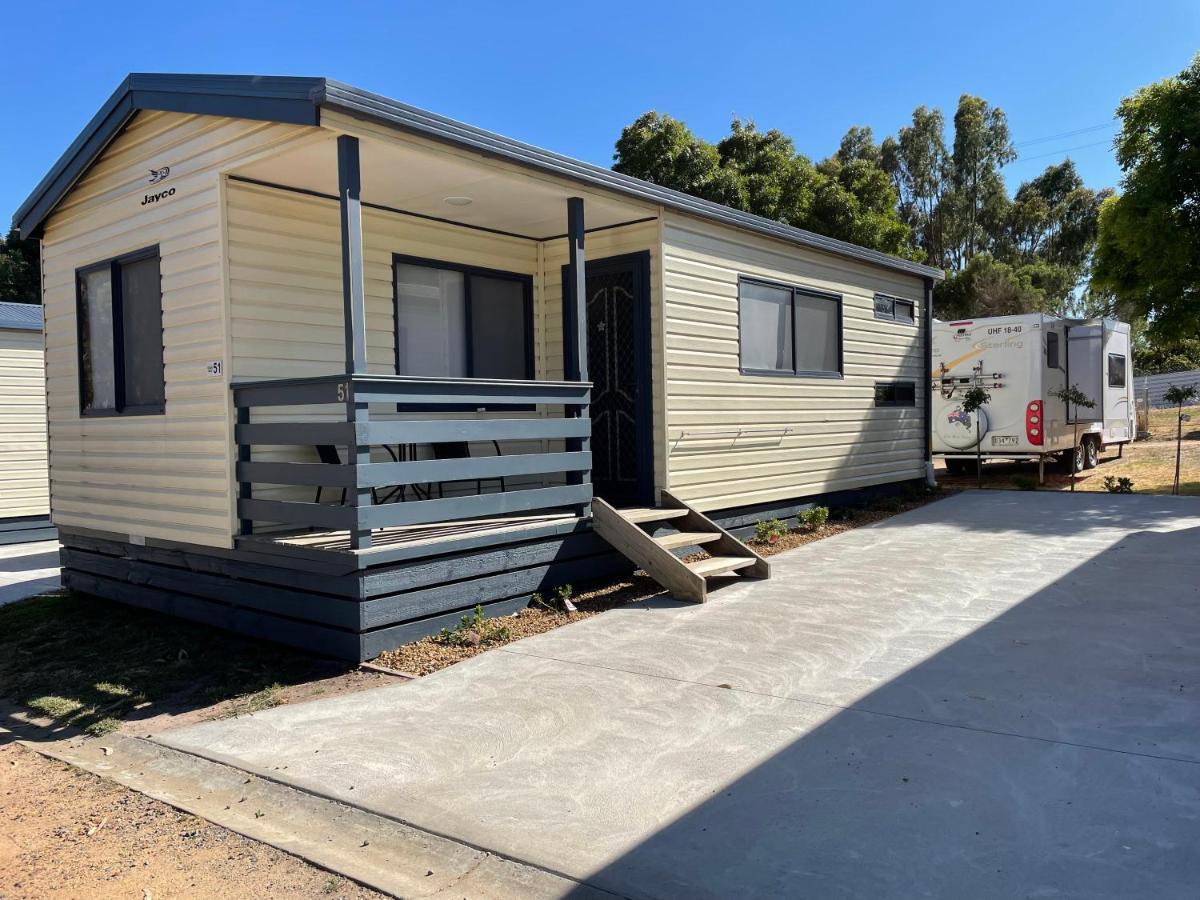 Acacia Caravan Park & Holiday Units Арарат Экстерьер фото