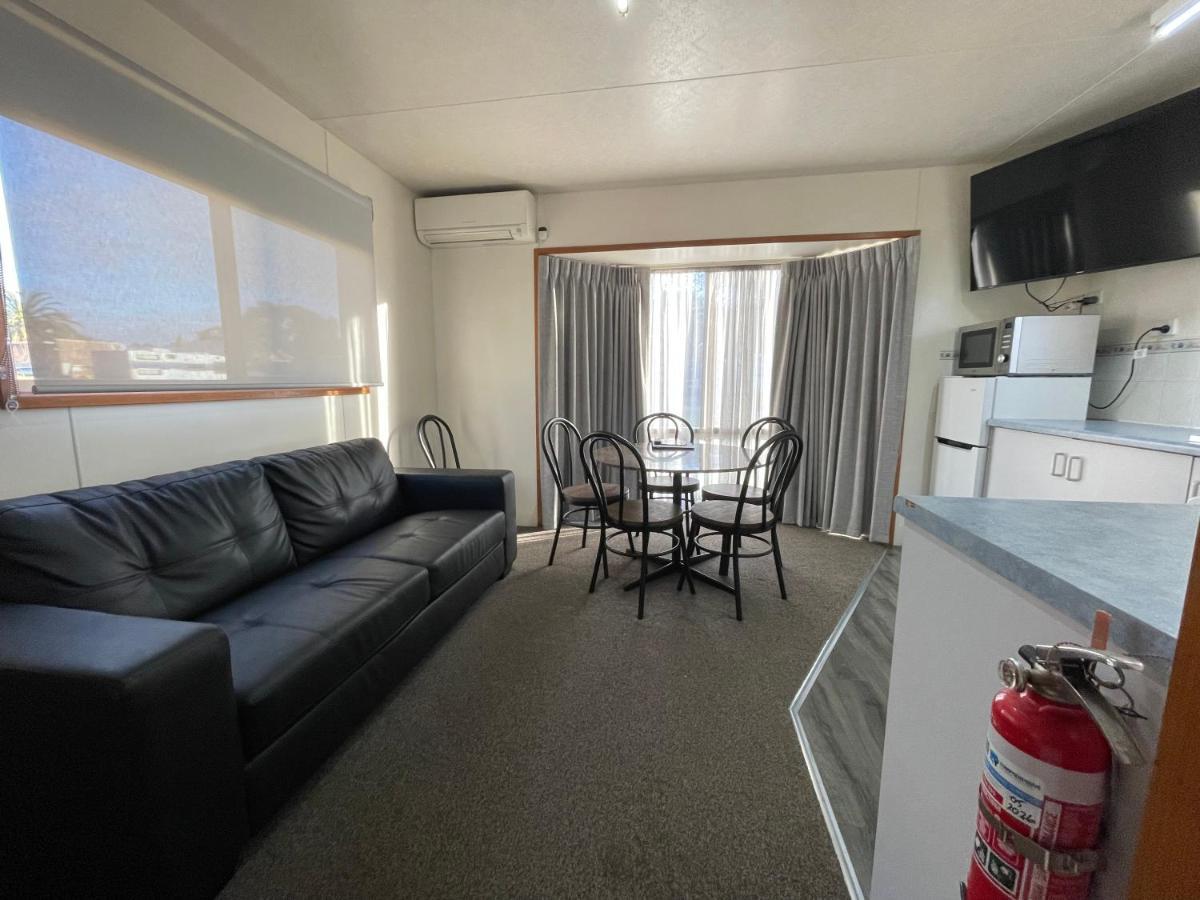 Acacia Caravan Park & Holiday Units Арарат Экстерьер фото