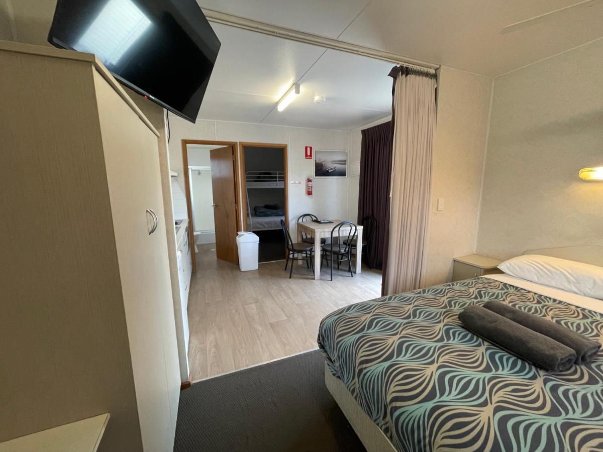 Acacia Caravan Park & Holiday Units Арарат Экстерьер фото